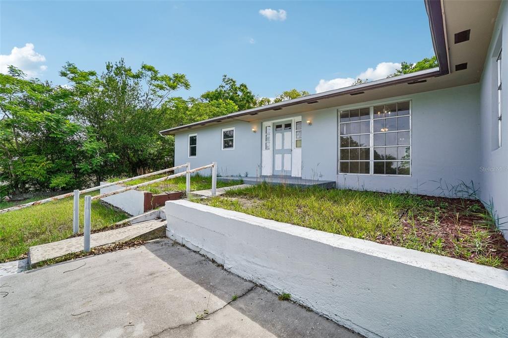 1090 Edgehill Avenue Spring Hill, FL 34606 - Photo 17 of 18