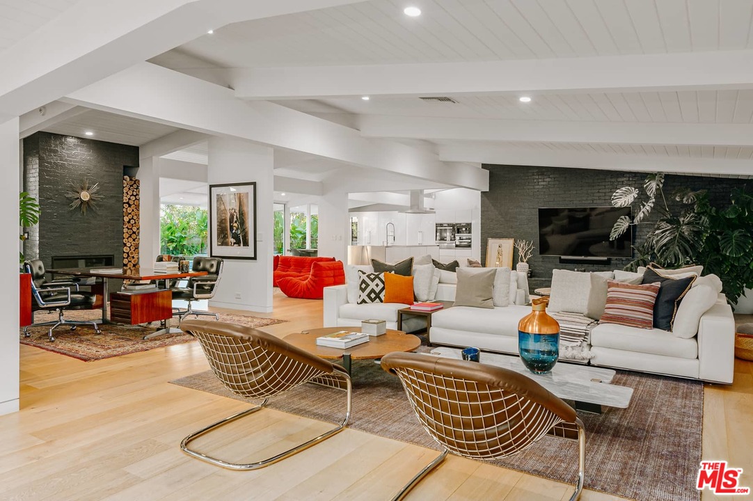 8015 Briar Summit Drive Los Angeles, CA 90046 - Photo 1 of 39
