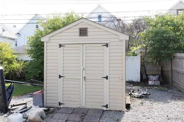 $320,000 | 121 Hartwell Road, Buffalo, NY 14216