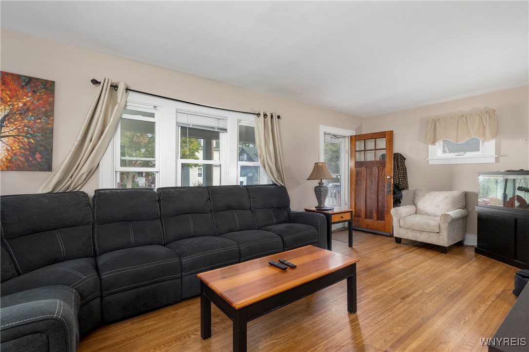 121 Hartwell Road Buffalo, NY 14216 - Photo 3 of 20