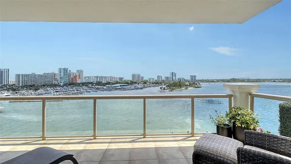 $4,295,000 | 464 Golden Gate Point, Unit 702, Sarasota, FL 34236
