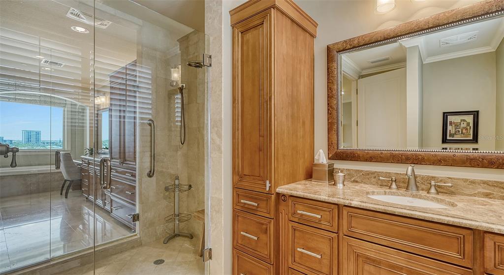 464 Golden Gate Point, Unit 702 Sarasota, FL 34236 - Photo 24 of 55