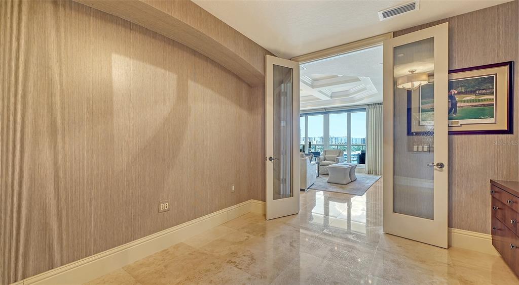 464 Golden Gate Point, Unit 702 Sarasota, FL 34236 - Photo 36 of 55