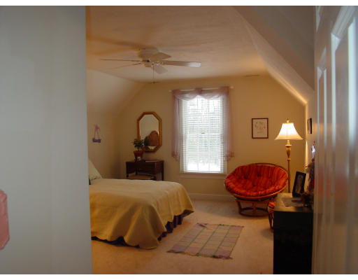 8 Sandy Ridge Road Sterling, MA 01564 - Photo 18 of 30 Gallery Image 18