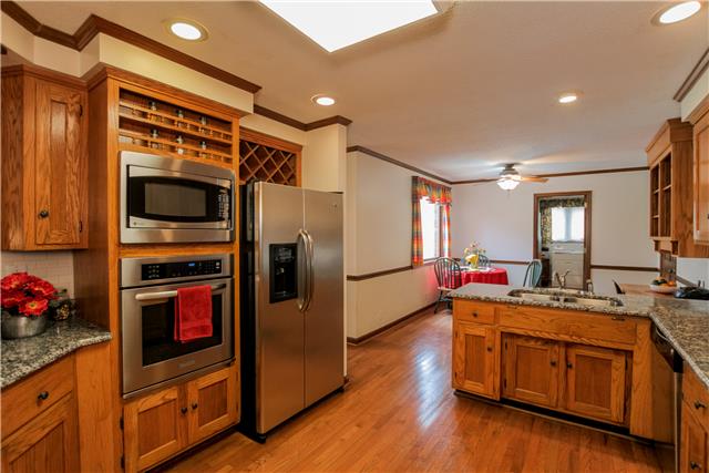 616 Fairway Trail Springfield, TN 37172 - Photo 9 of 20 Gallery Image 9