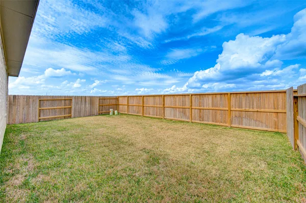 $2,150 | 1047 Blue Stone Drive, Beasley, TX 77417