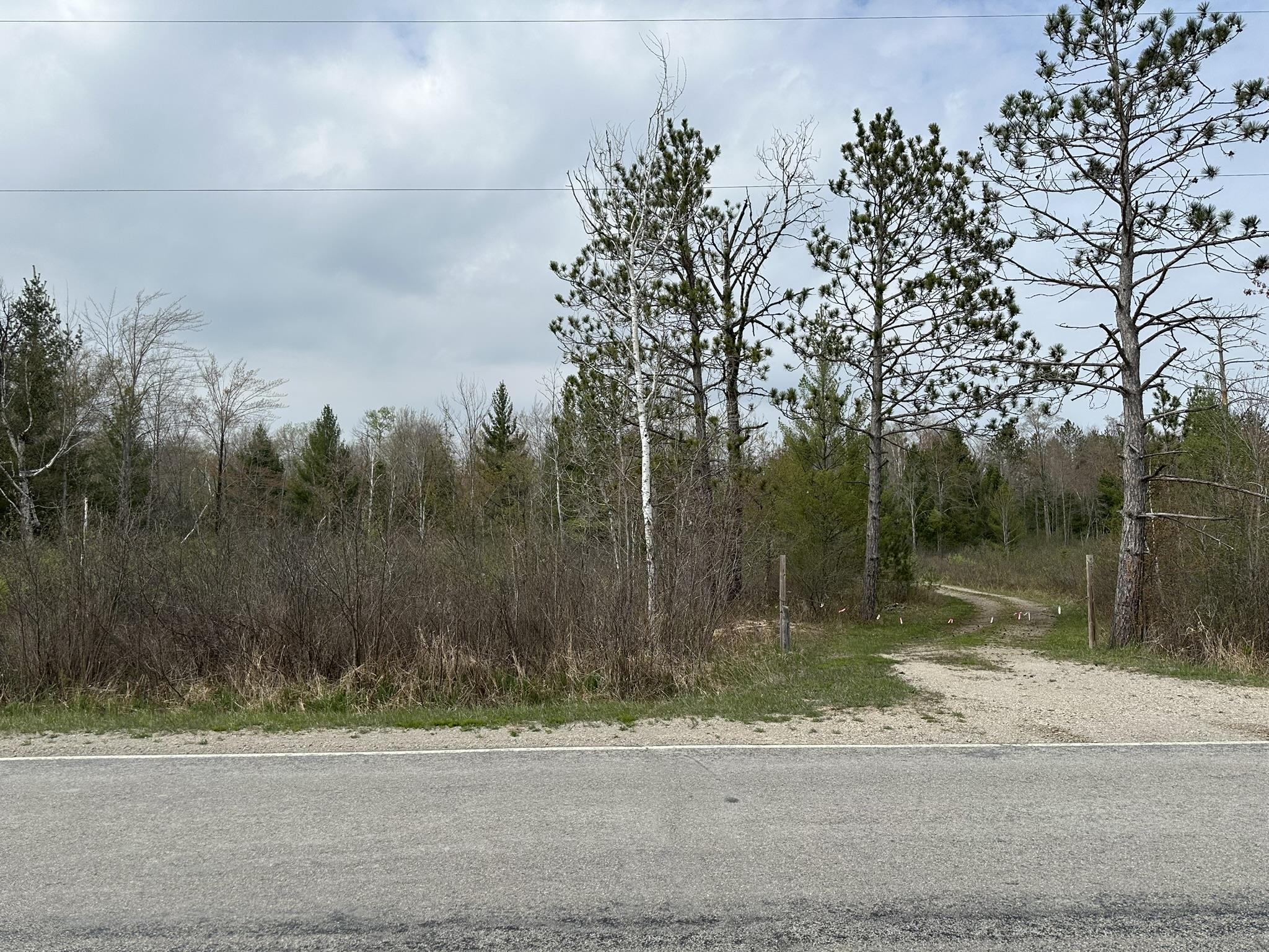 2312 Alabaster Road Tawas City, MI 48763 - Photo 1 of 10 Gallery Image 1