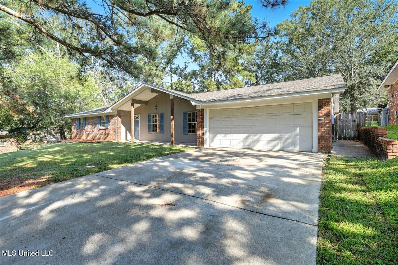 1203 Rockingham Drive Clinton, MS 39056 - Photo 2 of 35 02-1203 Rockingham Dr _ Home Tours MS