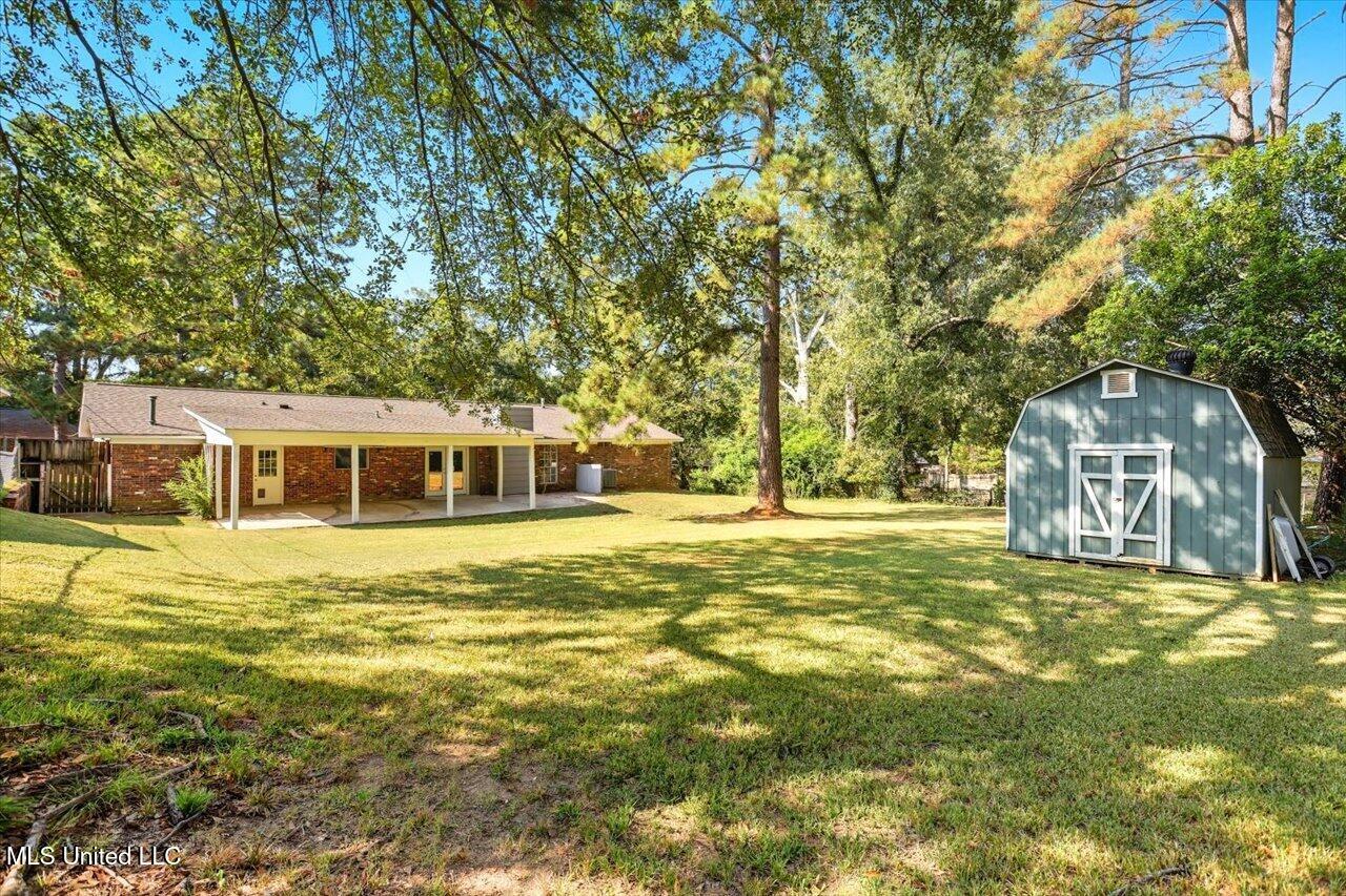 1203 Rockingham Drive Clinton, MS 39056 - Photo 33 of 35 33-1203 Rockingham Dr _ Home Tours MS