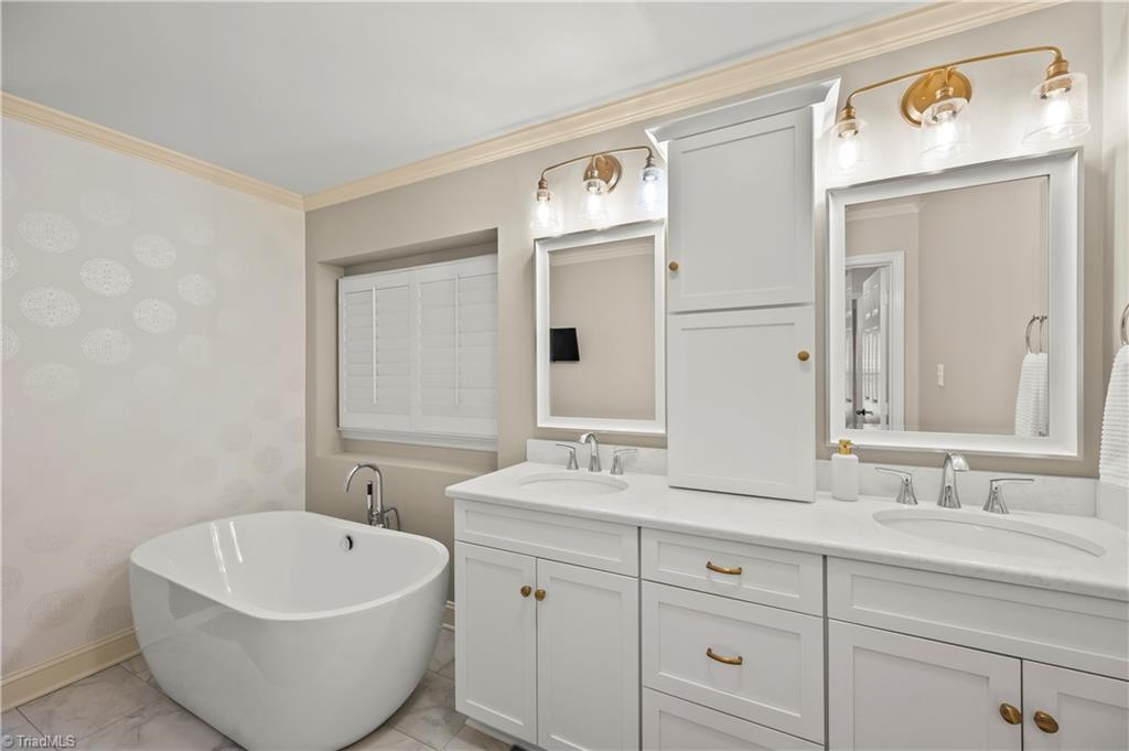 1000 Greenhurst Road Winston-Salem, NC 27104 - Photo 11 of 48 Updated primary bath with freestanding tub