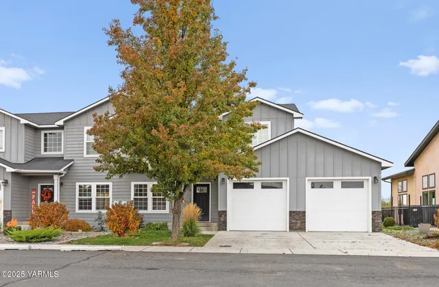 $330,000 | 712 Fountain Boulevard, Zillah, WA 98953