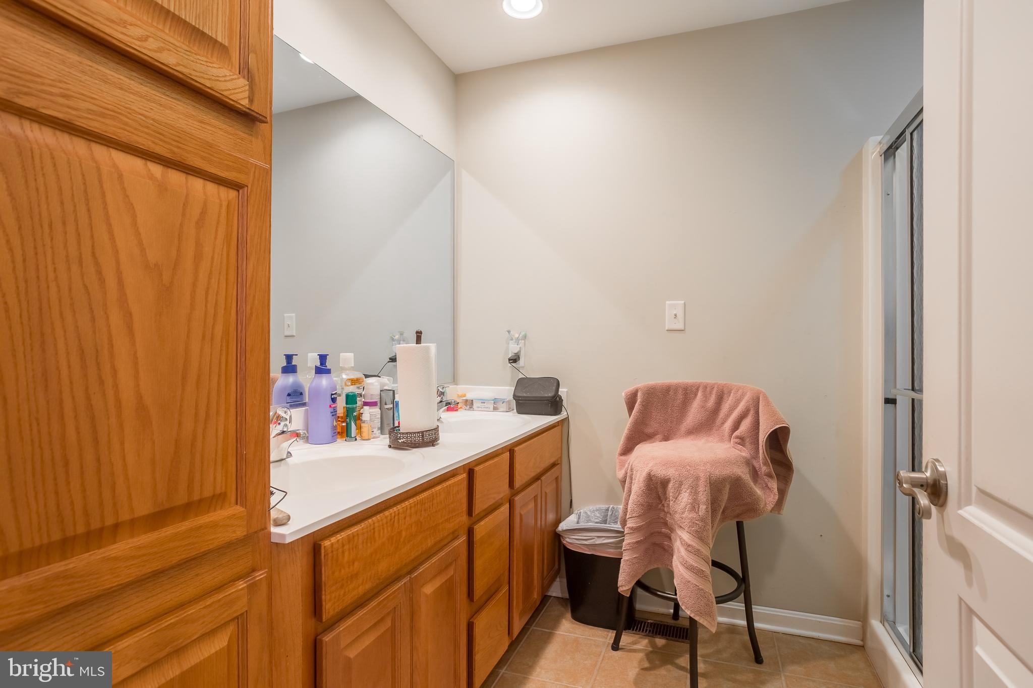 10455 Sunnyside Road Greenwood, DE 19950 - Photo 28 of 46 a room with a chair and a table