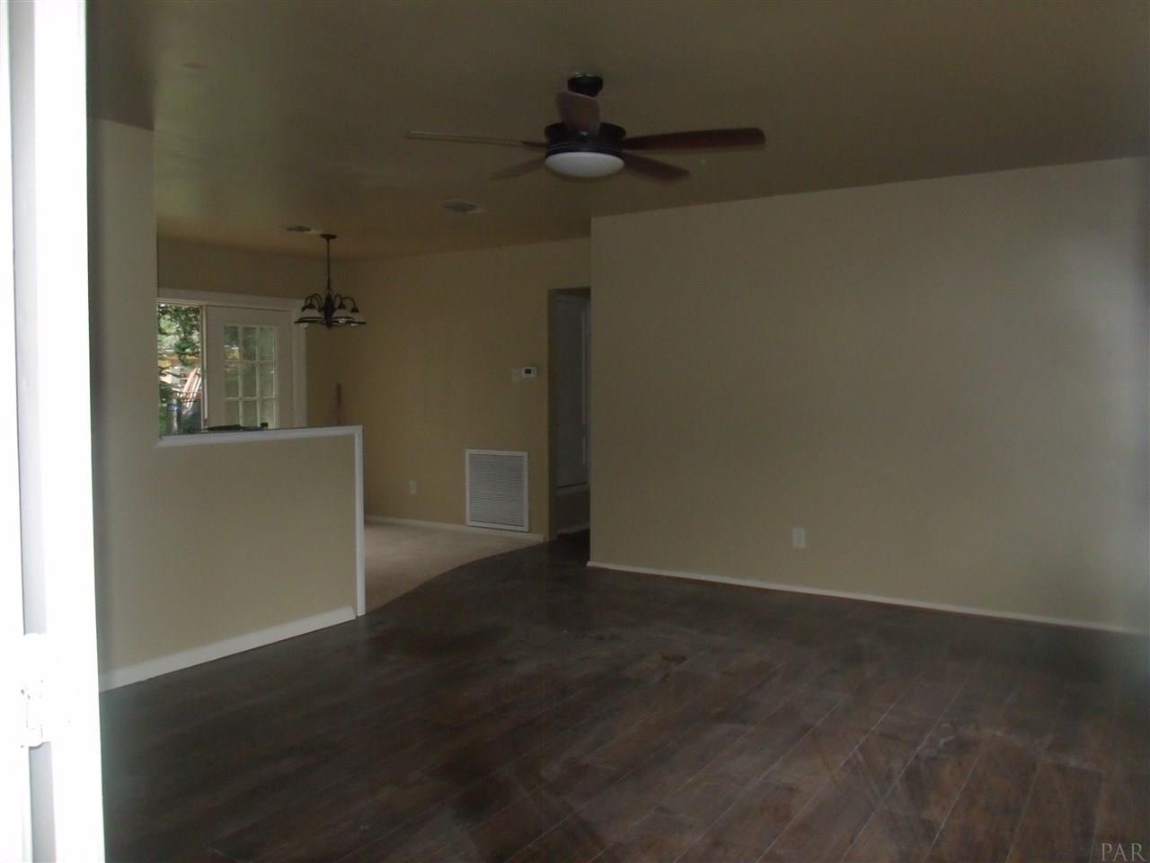 905 East Montclair Road Pensacola, FL 32505 - Photo 2 of 20 Gallery Image 2