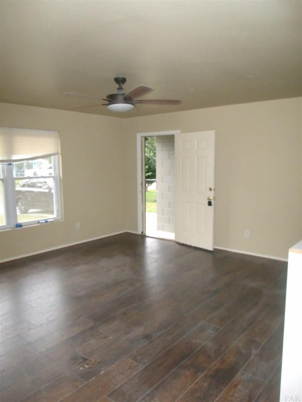 905 East Montclair Road Pensacola, FL 32505 - Photo 3 of 20 Gallery Image 3