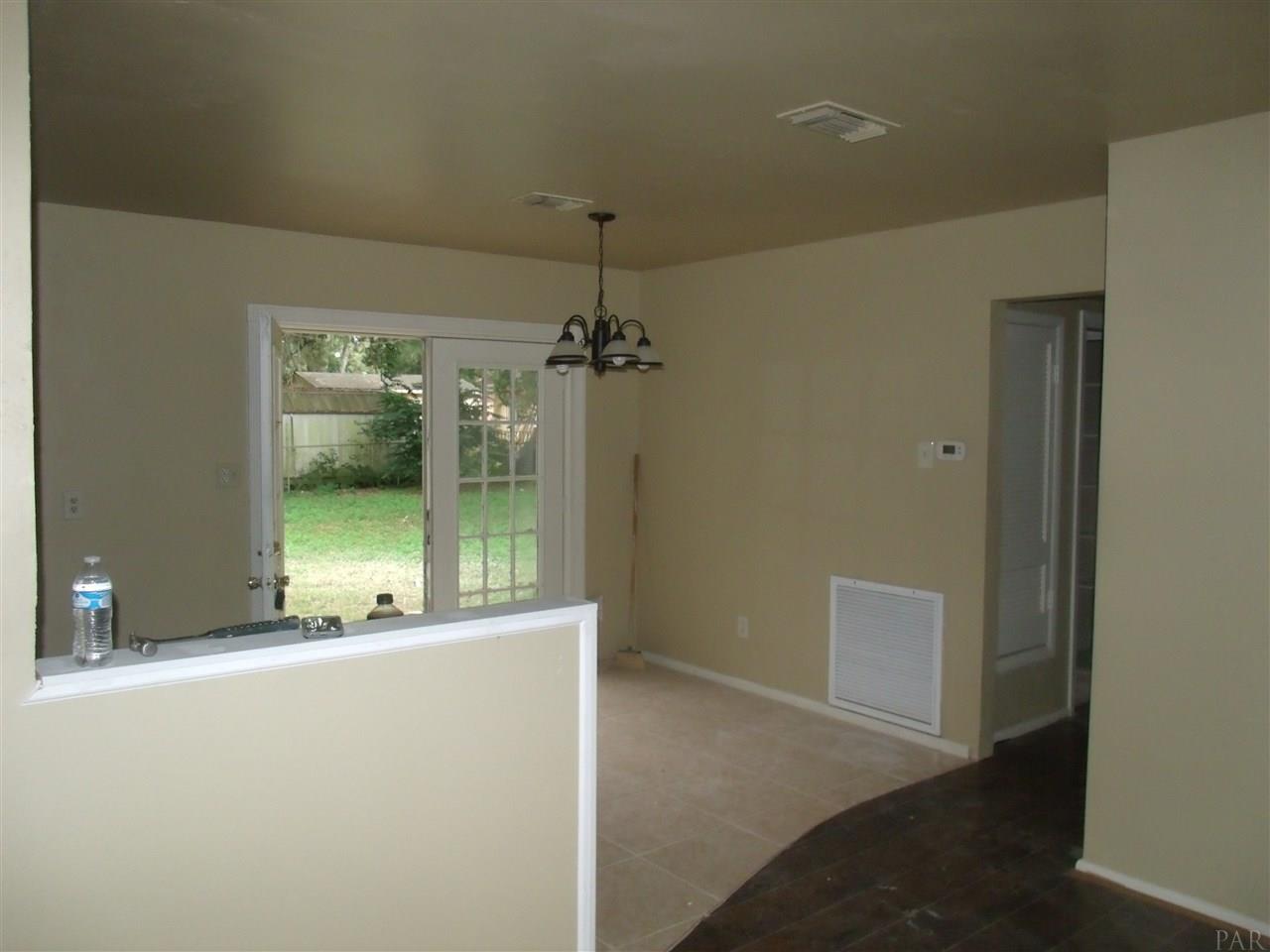 905 East Montclair Road Pensacola, FL 32505 - Photo 5 of 20 Gallery Image 5
