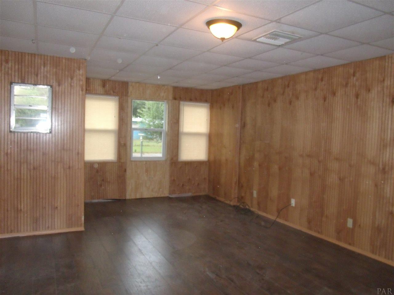 905 East Montclair Road Pensacola, FL 32505 - Photo 10 of 20 Gallery Image 10
