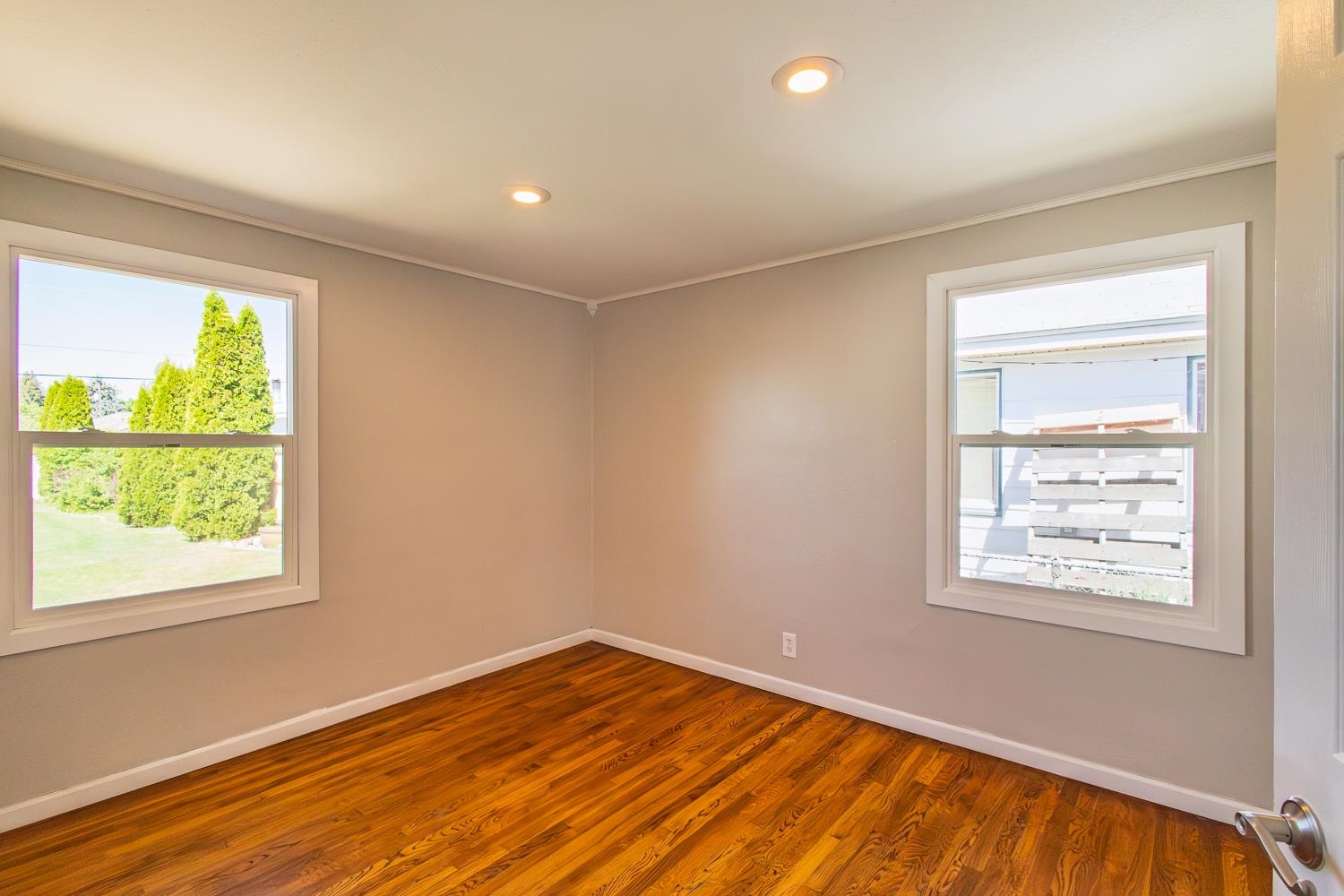 5621 North Hemlock Street Spokane, WA 99205 - Photo 9 of 35