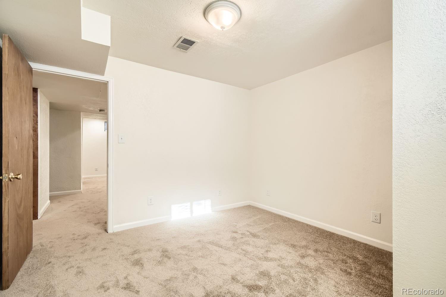 7041 Ruth Way Denver, CO 80221 - Photo 18 of 28 Gallery Image 18