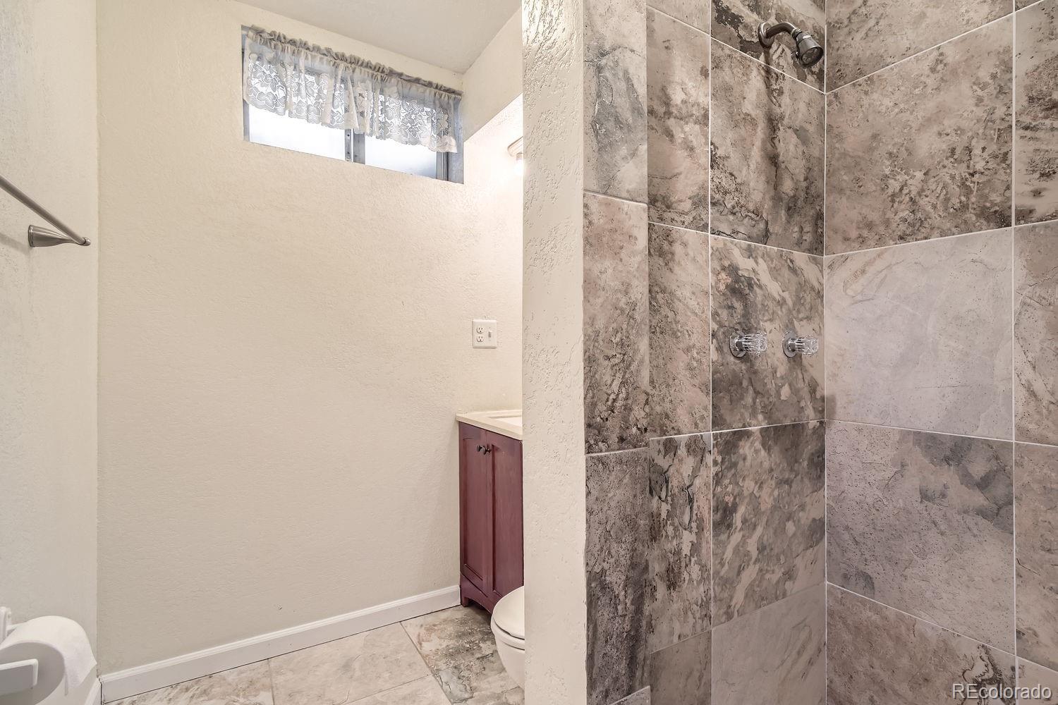 7041 Ruth Way Denver, CO 80221 - Photo 21 of 28 Gallery Image 21