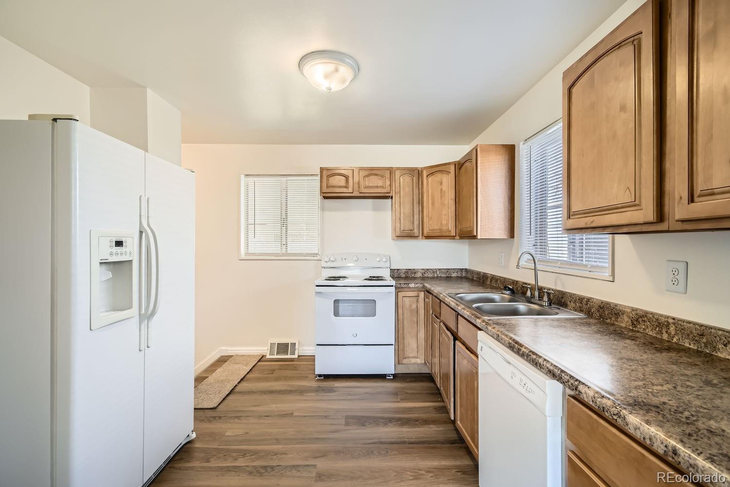 7041 Ruth Way Denver, CO 80221 - Photo 8 of 28 Gallery Image 8