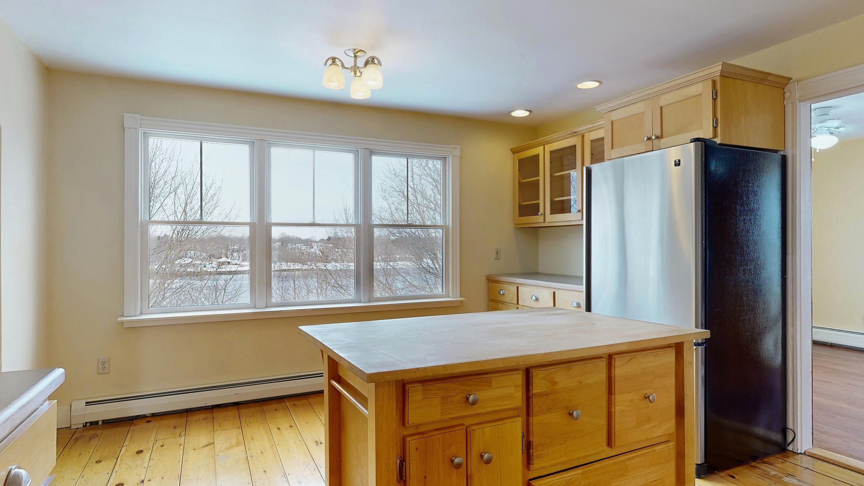 147 Cleaves Street, Unit 3 Biddeford, ME 04005 - Photo 28 of 45 47-Cleeve-Street-Biddeford-03012023_2017