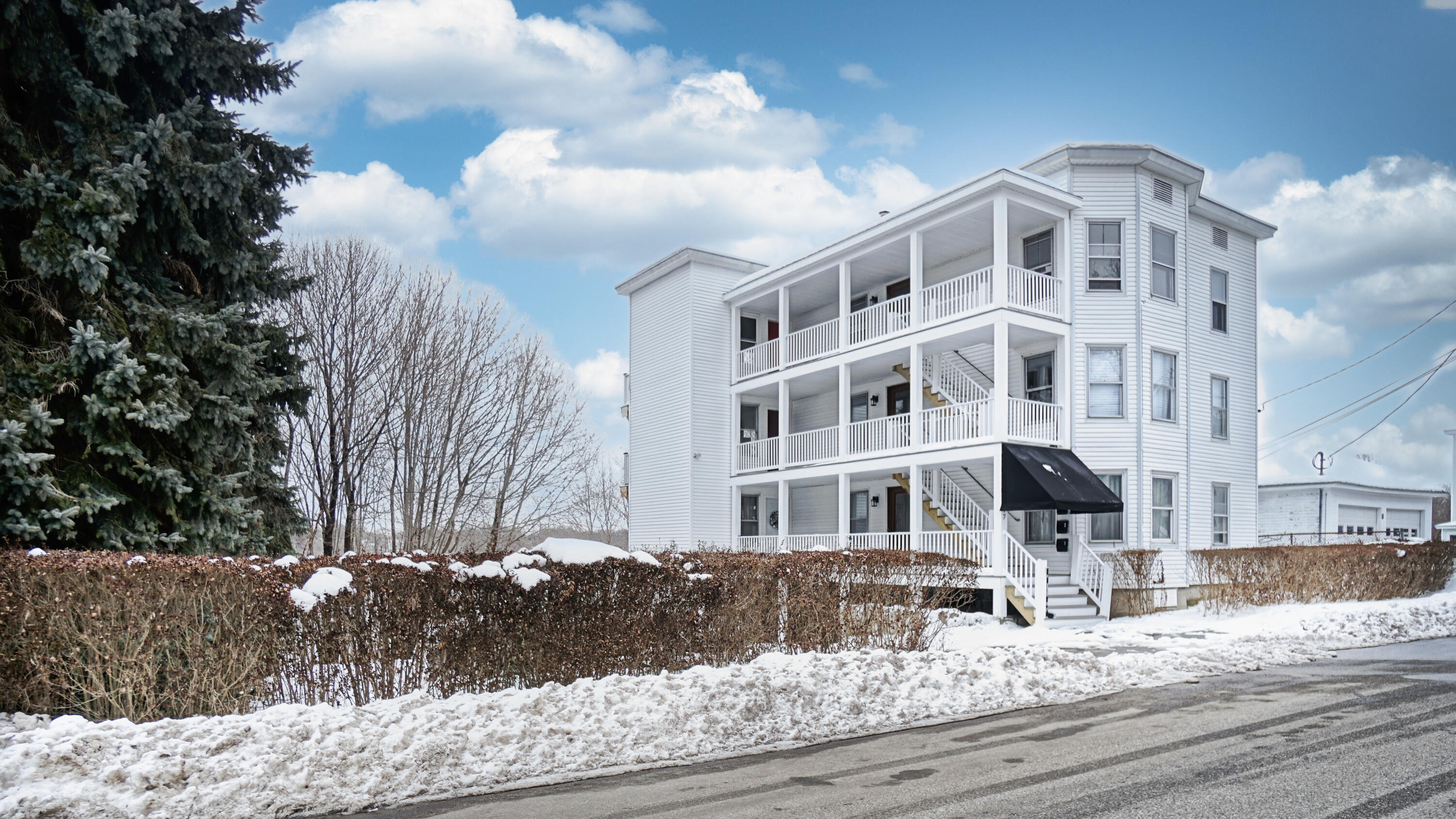 147 Cleaves Street, Unit 3 Biddeford, ME 04005 - Photo 6 of 45 DSC08997