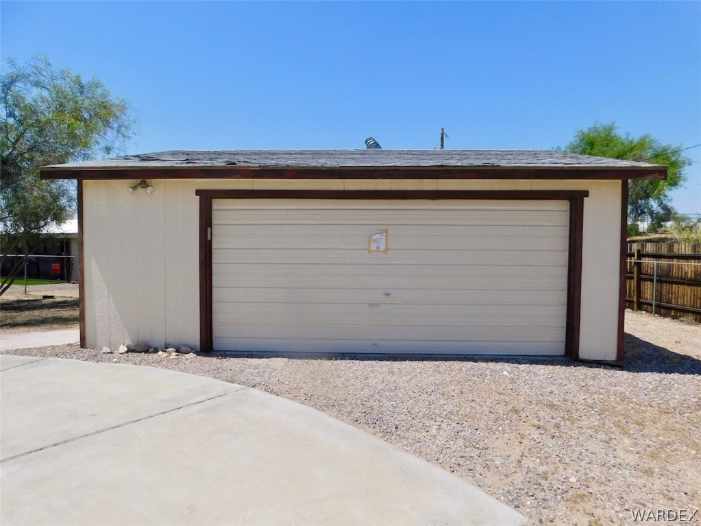 1729 Toro Road Bullhead City, AZ 86442 - Photo 25 of 33 Gallery Image 25