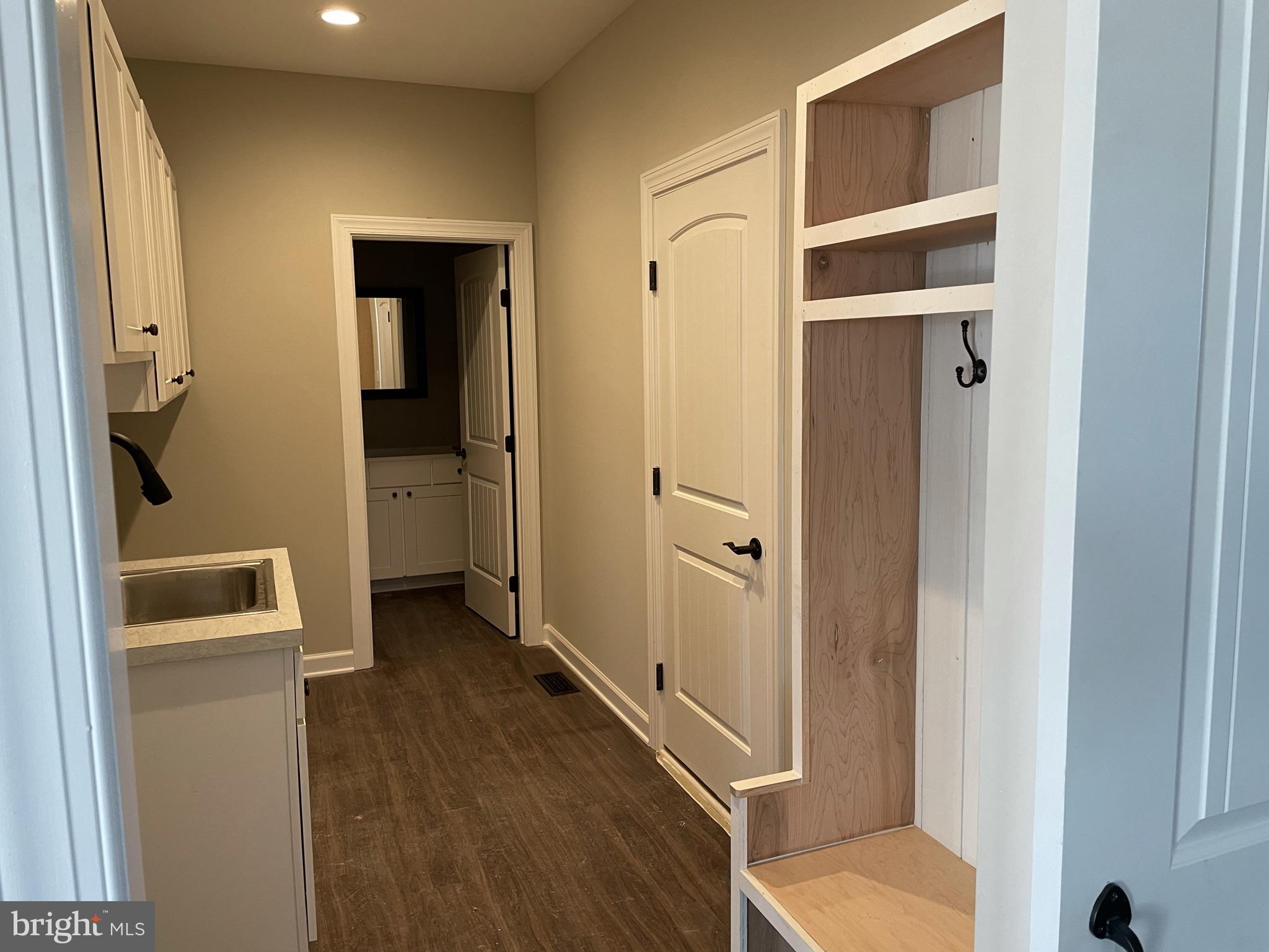 11330 Maplewood Drive Ridgely, MD 21660 - Photo 6 of 8 nice utility room area off of garage.