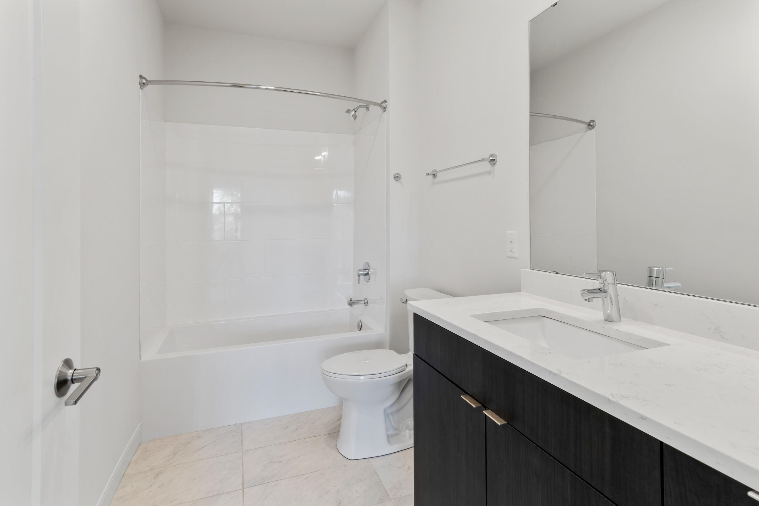 5945 6th Avenue, Unit 219 Kenosha, WI 53140 - Photo 10 of 27 IMG_0191