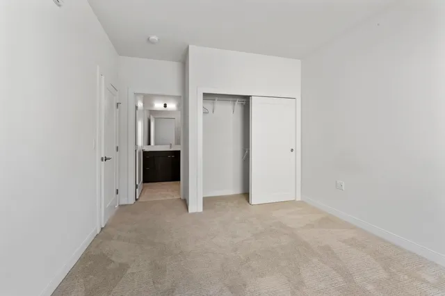 $2,071 | 5945 6th Avenue, Unit 219, Kenosha, WI 53140