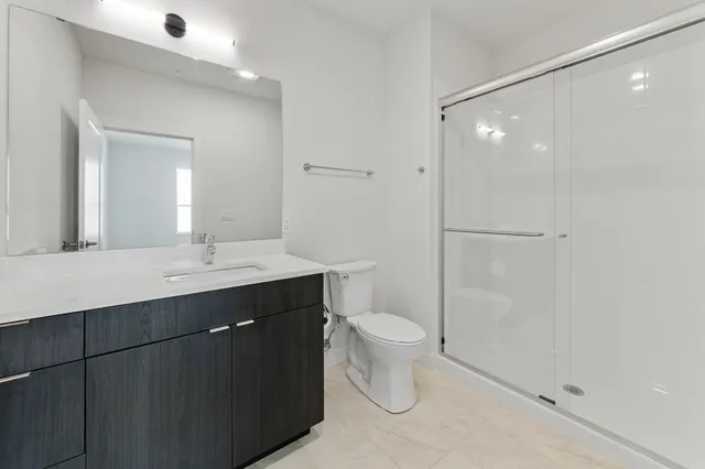 $2,071 | 5945 6th Avenue, Unit 219, Kenosha, WI 53140