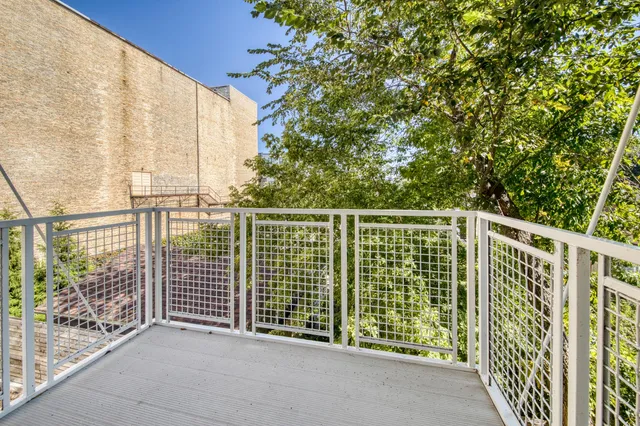 $2,071 | 5945 6th Avenue, Unit 219, Kenosha, WI 53140