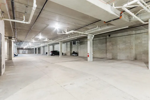 $2,071 | 5945 6th Avenue, Unit 219, Kenosha, WI 53140