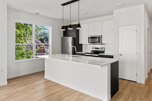 $2,071 | 5945 6th Avenue, Unit 219, Kenosha, WI 53140