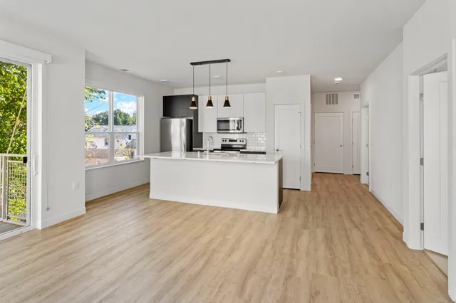 $2,071 | 5945 6th Avenue, Unit 219, Kenosha, WI 53140