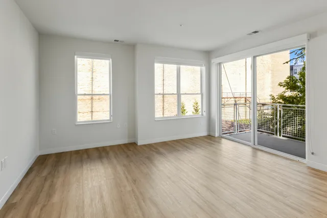 $2,071 | 5945 6th Avenue, Unit 219, Kenosha, WI 53140