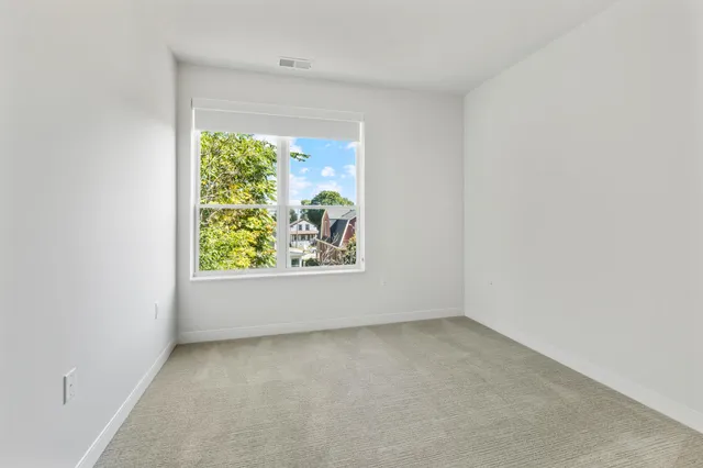 $2,071 | 5945 6th Avenue, Unit 219, Kenosha, WI 53140