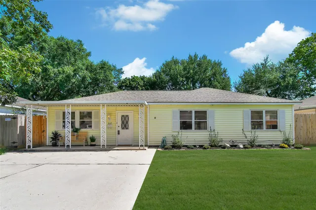 $215,000 | 317 South 11th Street, La Porte, TX 77571