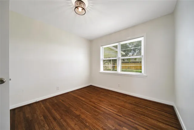 $215,000 | 317 South 11th Street, La Porte, TX 77571