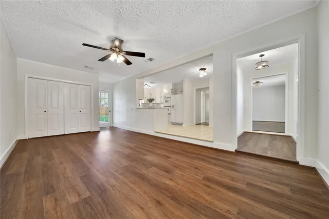 $215,000 | 317 South 11th Street, La Porte, TX 77571