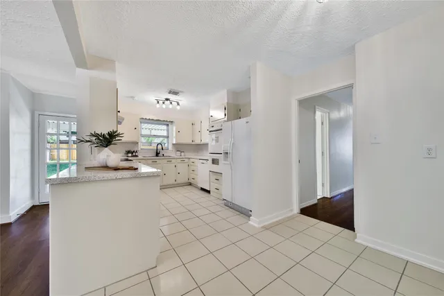 $215,000 | 317 South 11th Street, La Porte, TX 77571