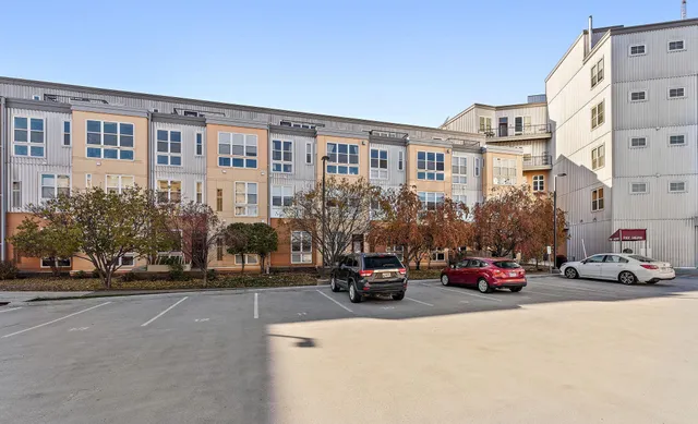 $1,885 | 2650 University Avenue West, Unit 318, St. Paul, MN 55114