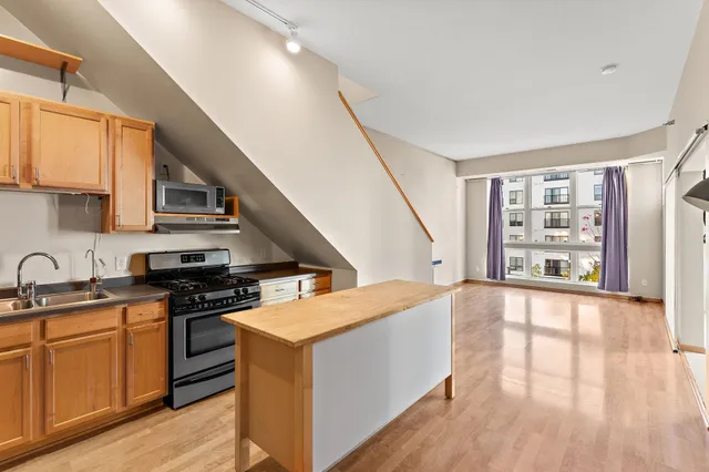 $1,885 | 2650 University Avenue West, Unit 318, St. Paul, MN 55114