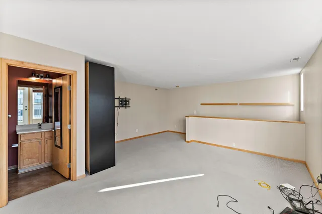 $1,885 | 2650 University Avenue West, Unit 318, St. Paul, MN 55114