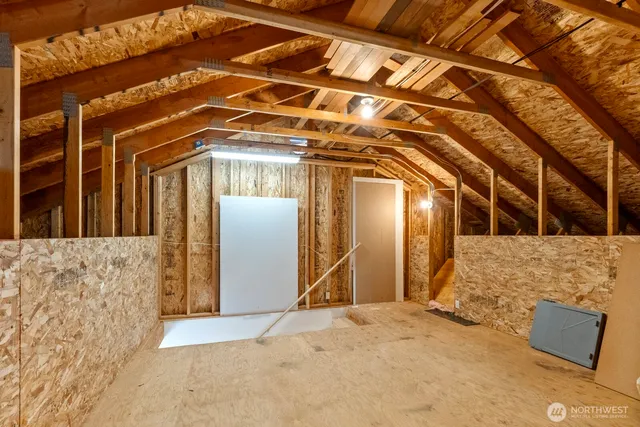 a view of entryway with a front door