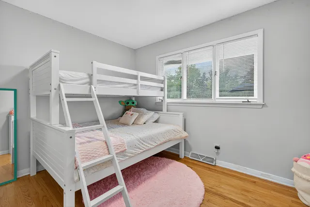 $434,900 | 4 Mayflower Drive, Batavia, IL 60510