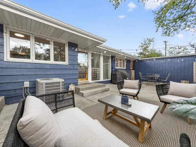 $434,900 | 4 Mayflower Drive, Batavia, IL 60510