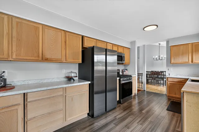 $434,900 | 4 Mayflower Drive, Batavia, IL 60510