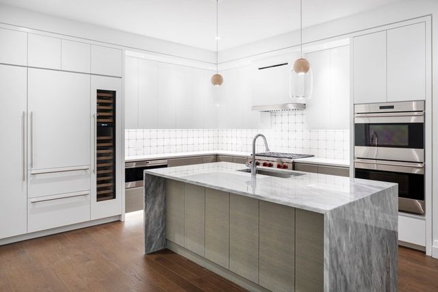 $1,350,000 | 45 Temple Street, Unit 207, Boston, MA 02114