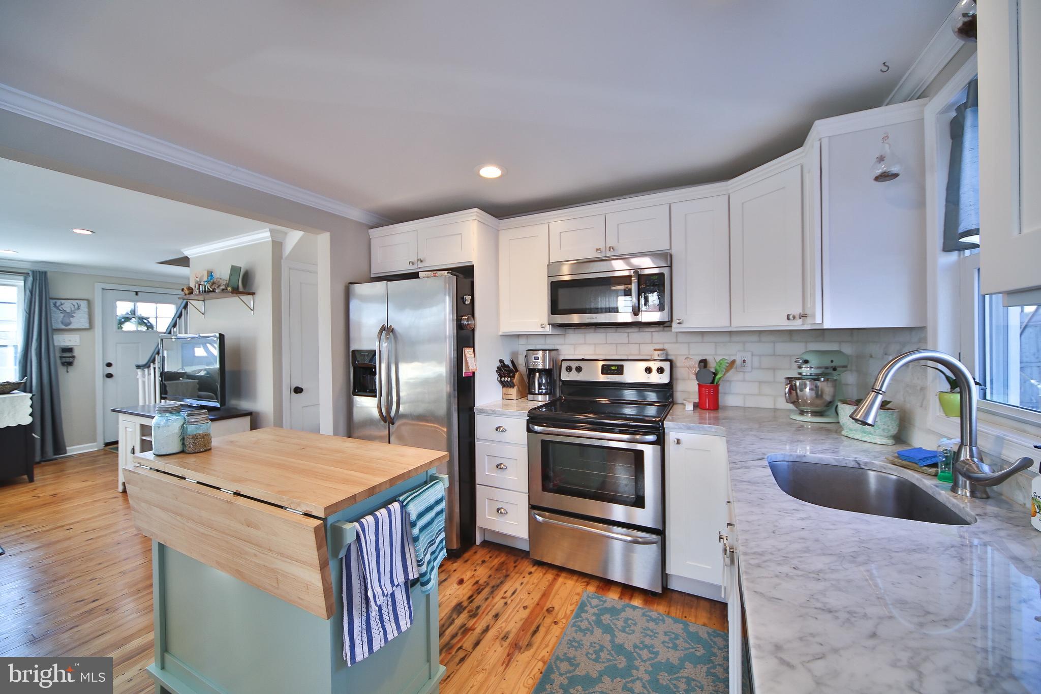 415 Vincent Road Willow Grove, PA 19090 - Photo 8 of 21 Gallery Image 8